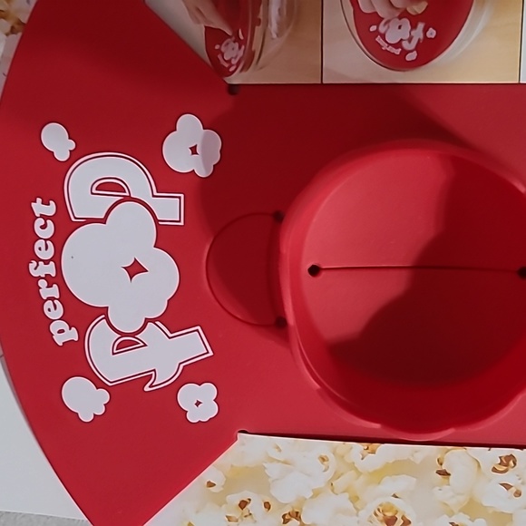 PROGRESSIVE PREP SOLUTIONS RED PERFECT POP MICROWAVE POPCORN MAKER - Picture 2 of 9